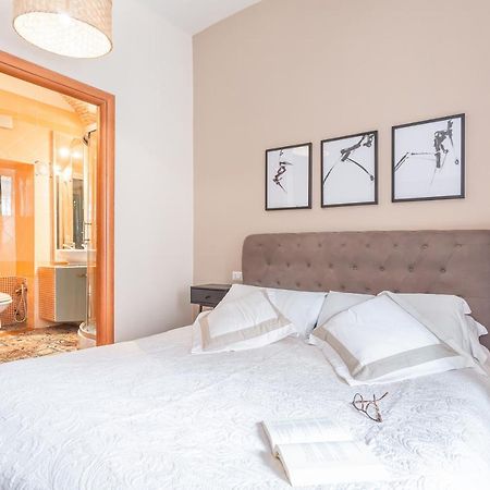 Daplace - Lucia Apartment Рим Екстериор снимка