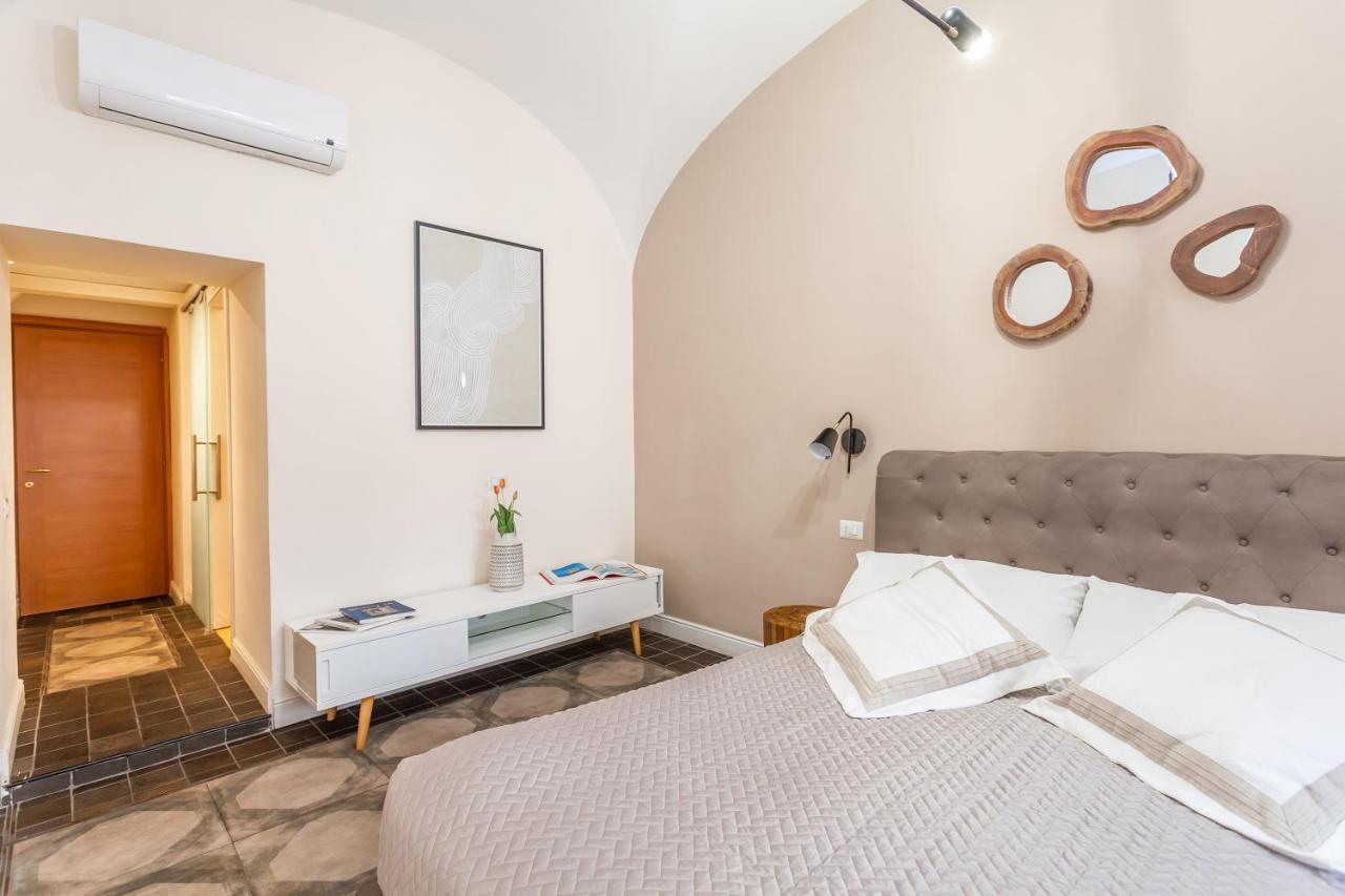 Daplace - Lucia Apartment Рим Екстериор снимка