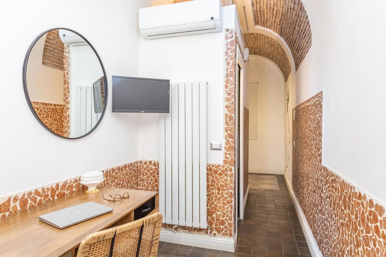 Daplace - Lucia Apartment Рим Екстериор снимка