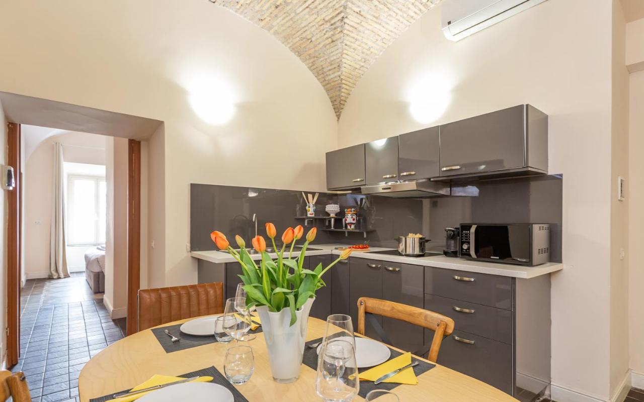 Daplace - Lucia Apartment Рим Екстериор снимка